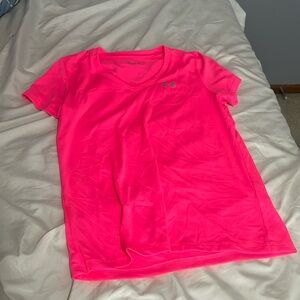 Hot pink under armor t shirt